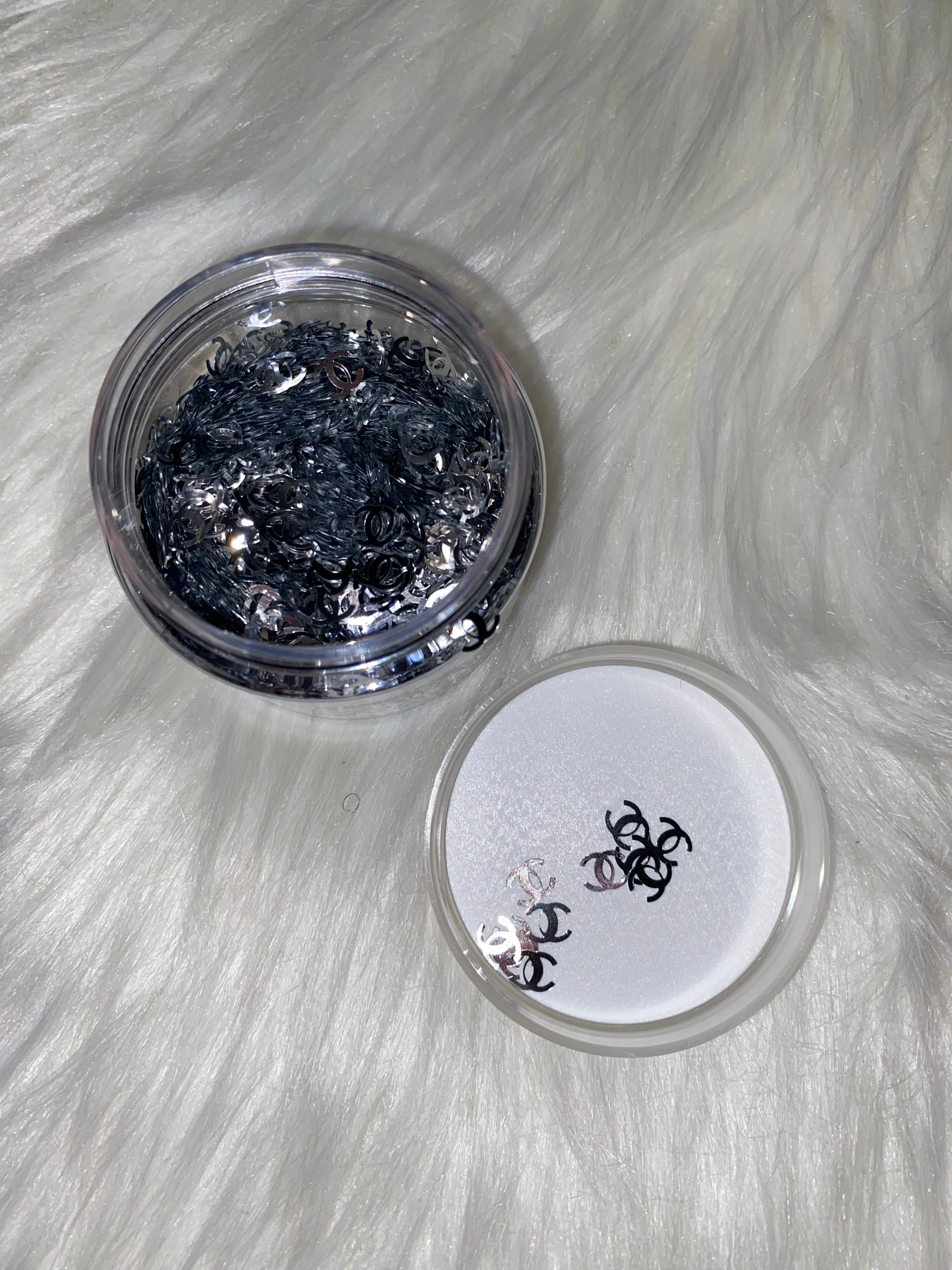 Chanel sliver - shape glitter